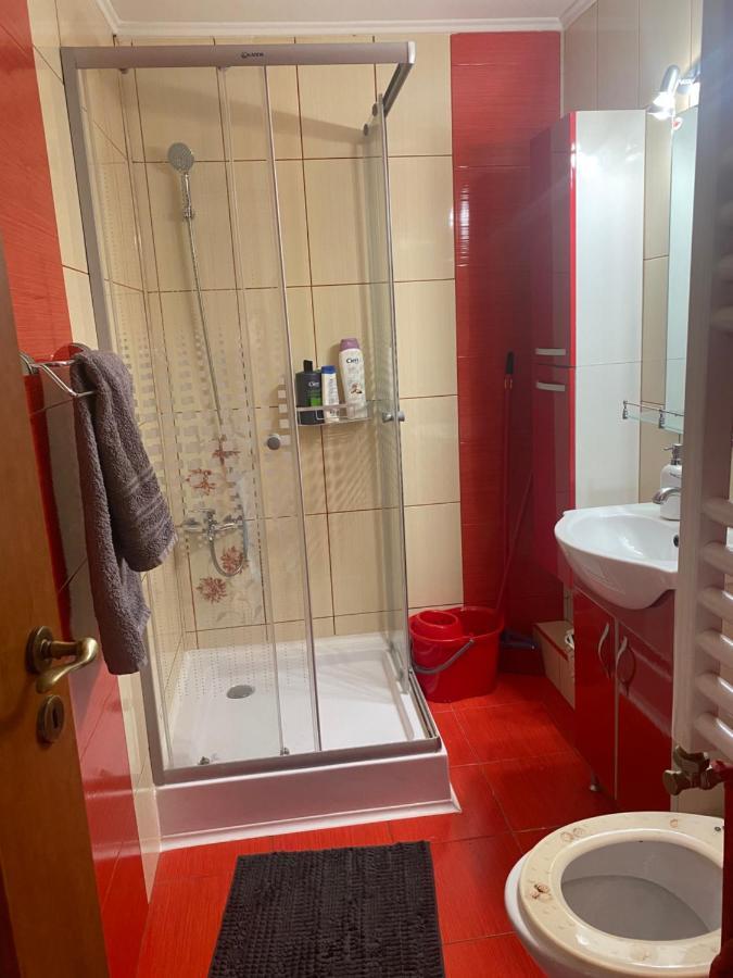 Apartament Regim Hotelier Орадеа Екстериор снимка